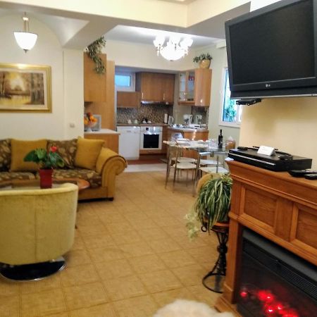 Wonderful Playroom Apartment Атина Екстериор снимка